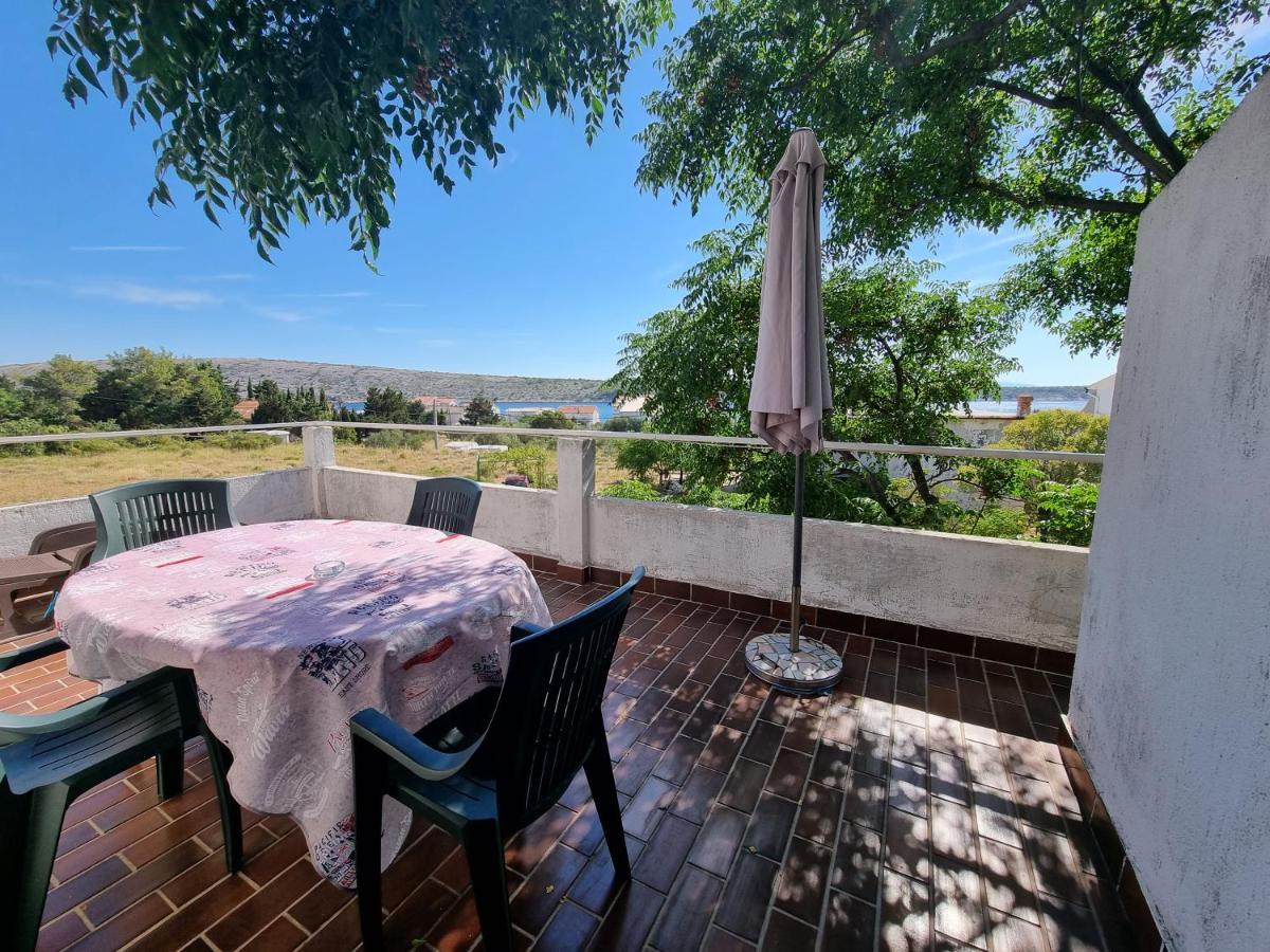 Apartment Grbac Barbat na Rabu Экстерьер фото
