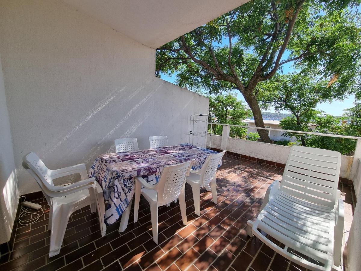 Apartment Grbac Barbat na Rabu Экстерьер фото